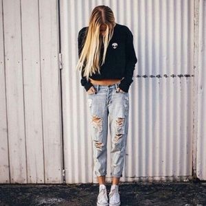 🌷 Brandy Melville Ripped Jeans